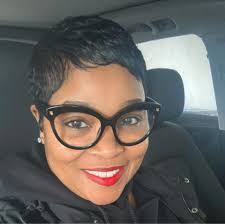 Eboni Jones's Instagram, Twitter & Facebook