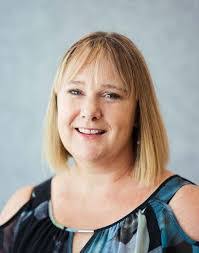 Jeremy Saxton's Instagram, Twitter & Facebook