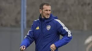 Arruabarrena probó el equipo de Boca para enfrentar a Sarmiento