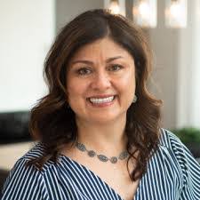 Stacy Lynch's Instagram, Twitter & Facebook