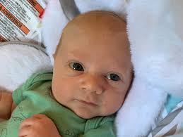 3 weeks of our favorite little guy 🥰