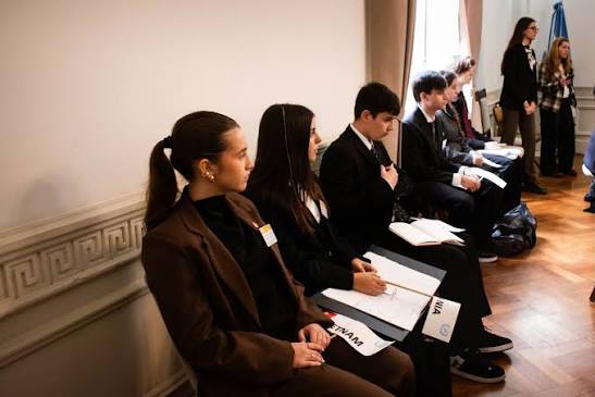 🇺🇳✨FIN DE SEMANA DE MODELO DE ONU EN LA CIUDAD 📢🌍 Está tarde quedó inaugurado el XXV Modelo de Naciones Unidas en San Francisco 👉🏻 Más de 600 jóvenes de nuestra ciudad,