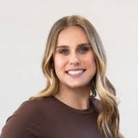 Ashley Poling's Instagram, Twitter & Facebook