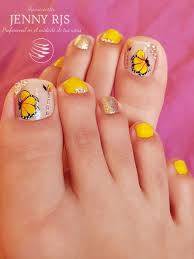Uñas decoradas en rayado azul y blanco para variar de lo clásico. 950 Ideas De Mariposa Unas Con Mariposas Manicura De Unas Unas Decoradas