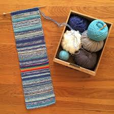 Easy scarf knitting pattern for beginning knitters. 25 Scarf Knitting Patterns The Best Of Ravelry Beyond