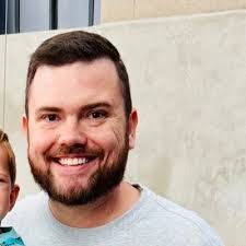 Peter Paquette's Instagram, Twitter & Facebook