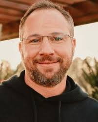 Ryan Ernest's Instagram, Twitter & Facebook