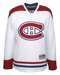 Il s'agit ainsi du chandail utilisé en 1976, auquel on a inversé le rouge et le bleu. Chandail De La Lnh Canadiens De Montreal Homme Blanc Canadian Tire