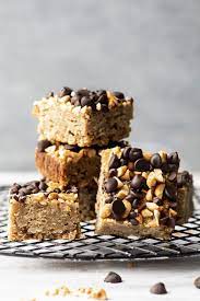 Food storage friday 41 dutch oven dessert biscuits. Carres Au Beurre D Arachide Et Chocolat K Pour Katrine Desserts Biscuit Recipe Food