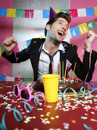 Lustige geburtstagssprüche eignen sich für geburtstagskinder, die spaß verstehen und keine probleme mit lustige sprüche um dem geburtstagskind zum geburtstag zu gratulieren jetzt hier. Geburtstagsspruche Fur Den Mann