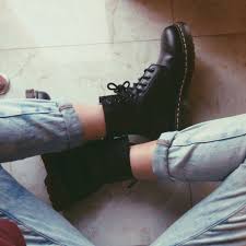 Dockers shoes contain technology for fit, comfort and easy care maintenance and are available in some of the most comfortable shoes right from the start. Shoereview Sarxhcloset