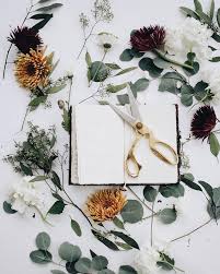 Gorgeous Floral Flat Lay White Tumblr Aesthetic Instagram Ideas Inspiration Artsits Flat Lay Photography Instagram Flat Lay Photography Instagram Flat Lay