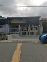 Johor bahru (also johor baru or johore baharu, but universally called jb) is the state capital of johor in southern peninsular malaysia, just across the causeway from singapore. Zarah Homestay Taman Universiti Home Facebook
