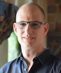 Robert Shimer's Instagram, Twitter & Facebook