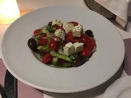Maybe you would like to learn more about one of these? Ellhnikh Salata Ston Dionyso Zonar S Sthn A8hna Foodcritic Gr