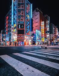 Về mặt giáo dục, nhật bản là một trong số các quốc gia phát triển trên thế giới với tỷ lệ người mù chữ thực tế gần như bằng không và 74.1% (năm 2010) số học sinh theo học lên đến bậc đại học, cao đẳng và trung cấp, một con số ngang hàng với mỹ và vượt trội một số nước châu âu. Hinh áº£nh Má»™t Tokyo Im áº¯ng Ä'áº¿n Khac ThÆ°á»ng Ä'Æ°á»£c Chia Sáº» Ráº§m Rá»™