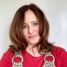 Cara Mapp's Instagram, Twitter & Facebook