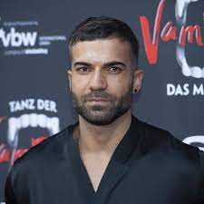 Rafi rachek / bachelor in paradise kandidat rafi rachek outet sich blick. Rafi Rachek Berichtet Von Homophober Attacke In Koln Stern De