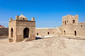Buscar información de los municipios y ciudades de azerbaiyán, como la azerbaiyán es un país de europa del este con una superficie de 86.600 km² (densidad de 106. Ciudad Vieja De Baku IcÓ™ri SÓ™hÓ™r Lonely Planet