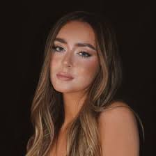 Lizzie Everett (lizzieeverett)