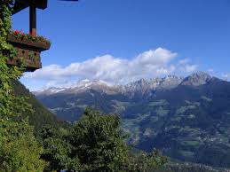 Blick Vom Hochmuth Bei Dorf Tirol Meran Southern Tirol Italy View From Hochmuth Near Meran Great Places South Tyrol Favorite Places