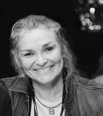 Carol Kerfoot's Instagram, Twitter & Facebook