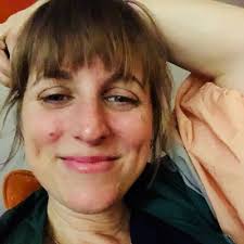 Sara Lerner's Instagram, Twitter & Facebook