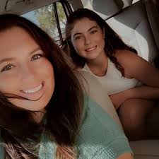 Is the 40-gallon tank experiencing another algae bloom despite perfect  water tests?