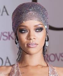 Browse 2162 rihanna short hairstyles stock photos and images available or start a new search to explore more stock photos and images. Rihanna S Best Long And Short Hairstyles Over The Years