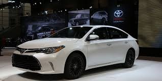 A premium sedan that exudes presence with its power, beauty and aggression. 2016 Toyota Avalon Photos And Info 8211 News 8211 Car And Driver