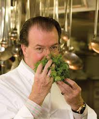 Der Hohepriester der Kochkunst Seite 4 Schon wieder ein Bioboom? Seite 10  Gemeinsam die Zukunft säen Seite 13