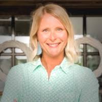 Stefania Mack's Instagram, Twitter & Facebook