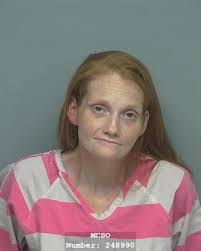 Deena Roach's Instagram, Twitter & Facebook