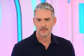 Corpo em decomposição deixa vizinha com casa repleta de larvas