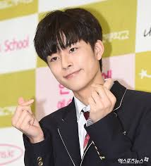 Yuna (ITZY), Samuel, Yoo Seon Ho... rạng rỡ trong ngày khai giảng của  trường trung học Hanlim