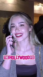 Floyd Mayweather Backs Down His Gang Of Bodyguards To Chop It Up With  Paparazzi While Out Ballin' In Beverly Hills, CA #FloydMayweather  #Paparazzi 🌴