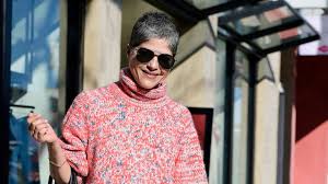 Aug 12, 2021 · selma blair remains a witty and captivating screen presence in the trailer for a new documentary that chronicles her life with multiple sclerosis. Selma Blair S Battle With Multiple Sclerosis The Subject Of New Documentary Gma
