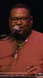 Sam Farthing's Instagram, Twitter & Facebook