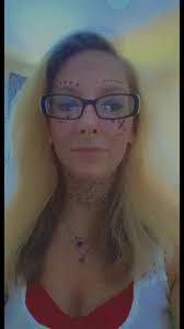 Amber Shelley's Instagram, Twitter & Facebook