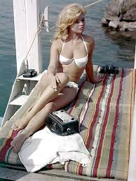 Weitere ideen zu brigitte bardot, bridget bardot, bardot. Bademode Trend Wir Lieben Jetzt Bugel Bikinis Stylight