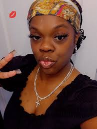 Ebony Spivey (@ebonyspivey)