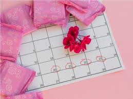 Ulama sepakat atas kebolehan berzikir di dalam hati atau diucapkan lisan bagi orang yang berhadas, junub, haid, dan nifas, seperti membaca . Hukum Masuk Masjid Oleh Perempuan Haid Dalam Pandangan Mazhab Syafi I