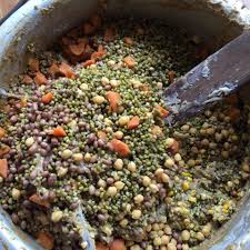 Ia juga dikenali sebagai sugha. Gotong Royong Masak Bubur Asyura Cahaya Hayati