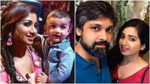 Tolle damenmode, kindermode und umstandsmode! Shreya Ghosal With Family Bollywood Singer Youtube