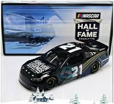 Dale sr.'s grandson and junior's nephew is now in some top flight equipment in the xfinity series and so far has been doing quite well. Nascar Hall Of Fame Class Of 2021 Dale Earnhardt Jr 1 24 732 Made Ebay