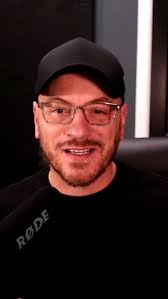 Una Iglesia de Espectadores , Clip extraído de la lección 26 del programa  M3