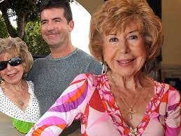 Brett Cowell's Instagram, Twitter & Facebook