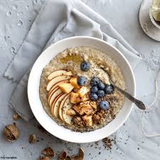 Zimtiges Oatmeal Mit Apfel Und Kaki Rezept Fit For Fun Rezept Lebensmittel Essen Rezepte Fitness Lebensmittel