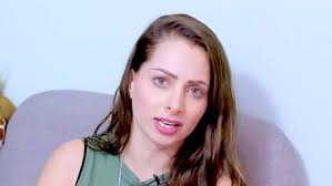 A mediados del 2020, yosstop reaccionó a la denuncia virtual de la joven que la acusaba por haberla exhibido y dijo que ella sólo quería cinco minutos yosstop responde a la denuncia por pornografía infantil. Cdwc8vhq1ftbum
