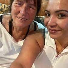 Can elephants cross dams with their babies?